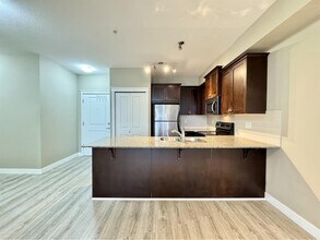 17712-57A 57a Ave in Surrey, BC - Building Photo - Building Photo