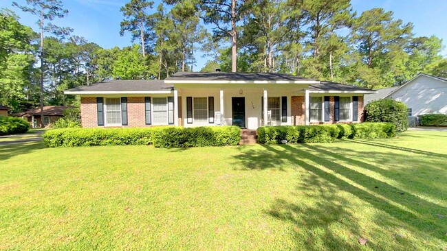 property at 1729 E Washington St