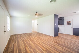 5402 25th St in Lubbock, TX - Building Photo - Building Photo