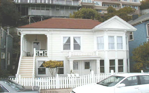 501 Bridgeway in Sausalito, CA - Building Photo