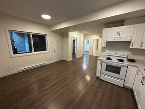 3575 Brownlee Av in Coquitlam, BC - Building Photo - Building Photo