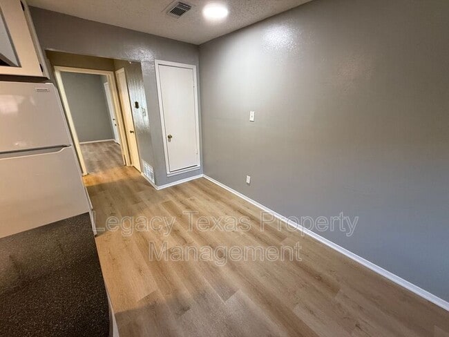 1700 Short St in Cleburne, TX - Building Photo - Building Photo