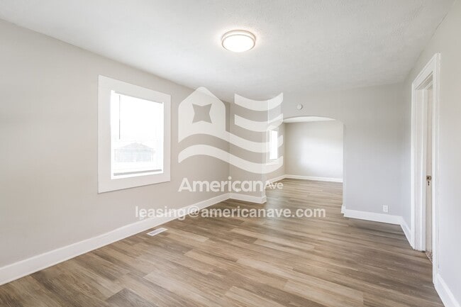 2126 Dequincy St in Indianapolis, IN - Foto de edificio - Building Photo