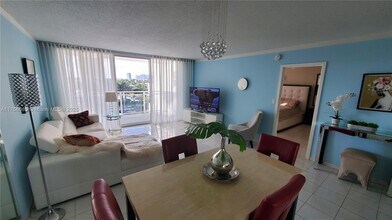 2030 S Ocean Dr, Unit # 401 in Hallandale Beach, FL - Foto de edificio - Building Photo