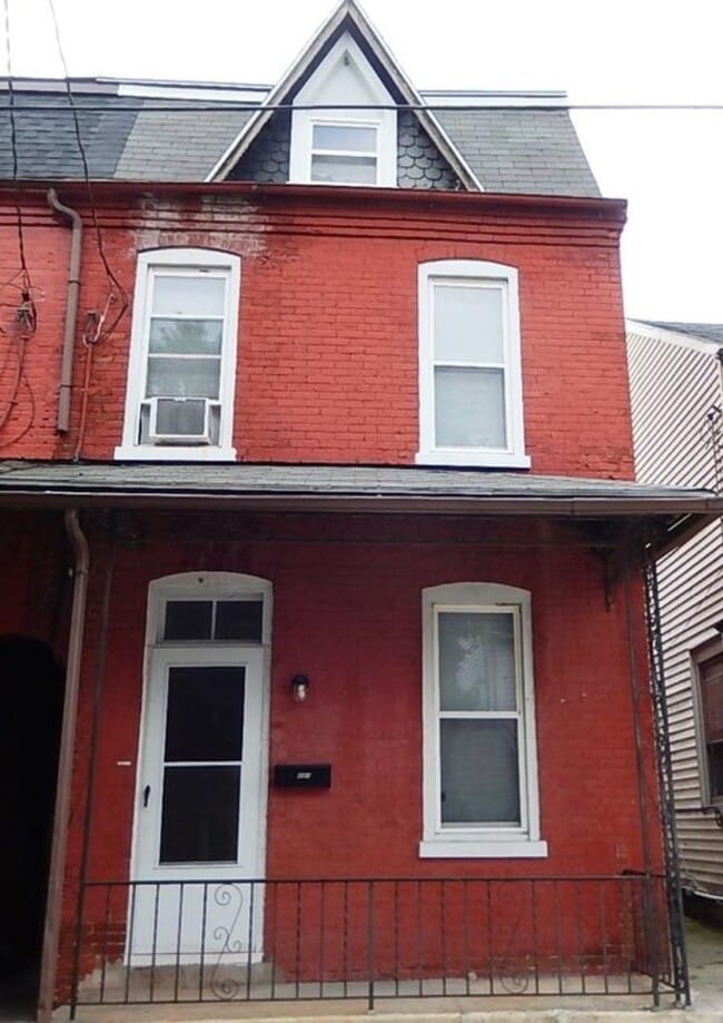 property at 221 Lawrence St