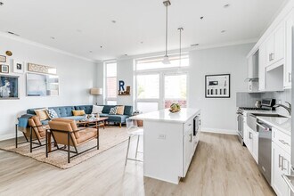 7652 Madison St in Forest Park, IL - Building Photo - Building Photo