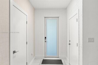 10373 NW 68th Terrace in Doral, FL - Building Photo - Building Photo