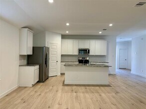 1611 Fleetwood Xing in Fresno, TX - Building Photo - Building Photo