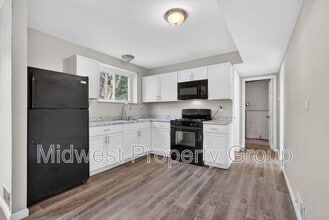 1165 Derhake Rd in Florissant, MO - Building Photo - Building Photo