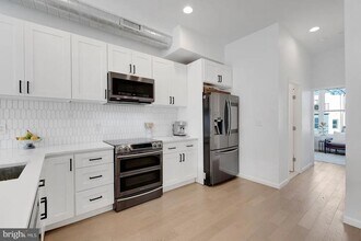 709 N 19th St in Philadelphia, PA - Building Photo - Building Photo