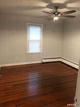 118 Woodland St in Bristol, CT - Building Photo - Building Photo