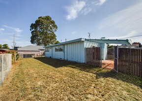 3138 Albee St in Eureka, CA - Foto de edificio - Building Photo