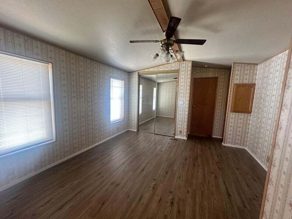 595 SW Birch Pl in Pilot Rock, OR - Building Photo