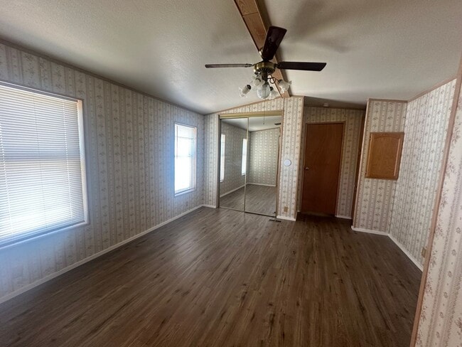 property at 595 SW Birch Pl