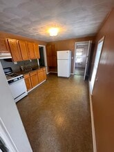 102 Peck Ave, Unit 2 in Syracuse, NY - Building Photo - Building Photo
