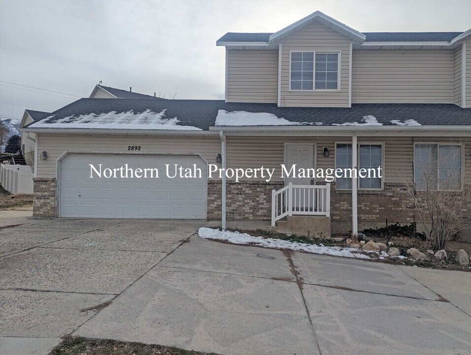 2892 N 400 E St in North Ogden, UT - Building Photo