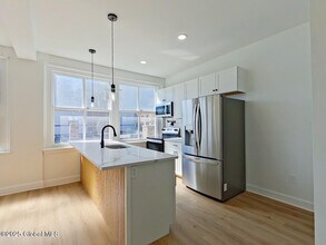 148 Barrett St-Unit -1 in Schenectady, NY - Foto de edificio - Building Photo