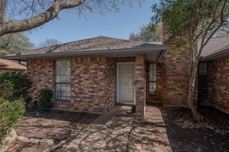 3733 Huntwick Dr in Fort Worth, TX - Building Photo - Building Photo