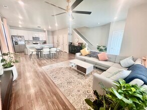 12248 Dairy St in Northglenn, CO - Foto de edificio - Building Photo