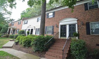 3913 Browning Pl in Raleigh, NC - Building Photo