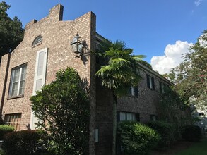 811 Colony Dr, Unit E 71 in Charleston, SC - Foto de edificio - Building Photo