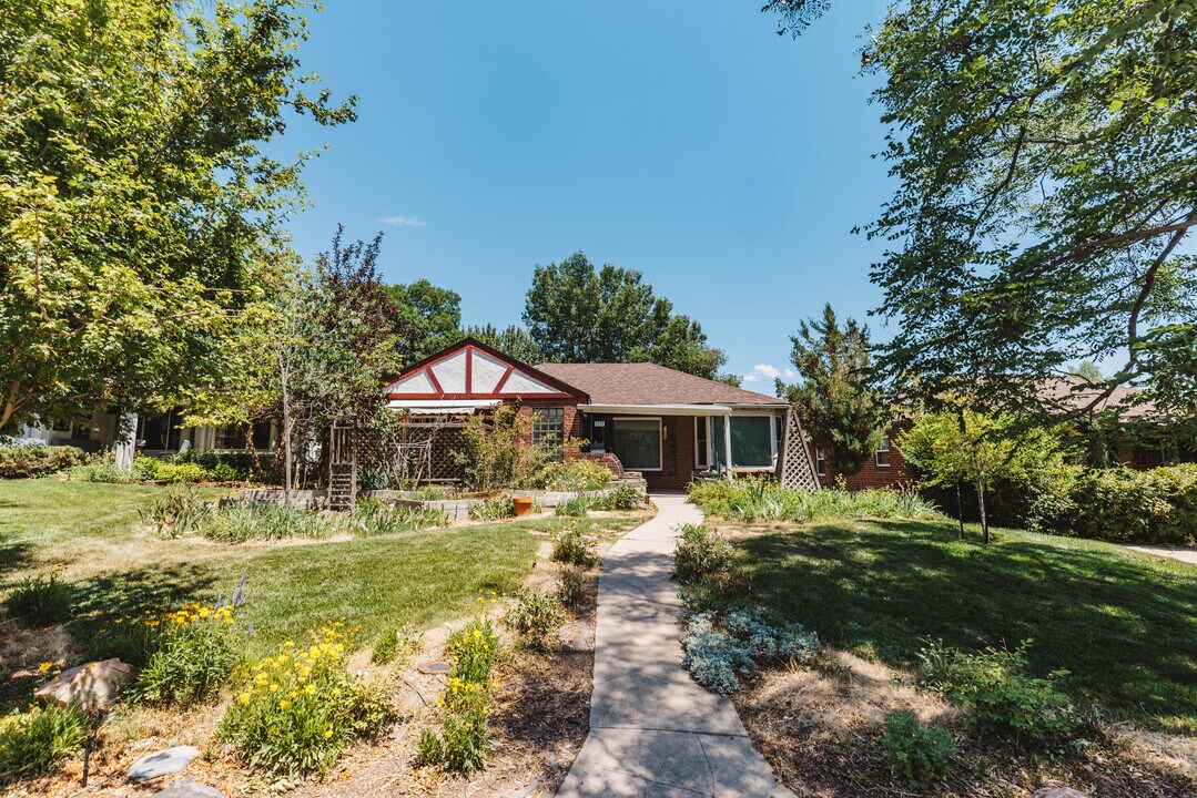 1220 Dahlia St in Denver, CO - Building Photo