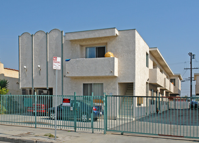 Garth Villas in Los Angeles, CA - Foto de edificio - Building Photo