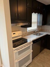 2180 Kings Gate Cir SW in Snellville, GA - Building Photo - Building Photo