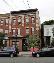 1409 New York Ave in Union City, NJ - Building Photo - Building Photo