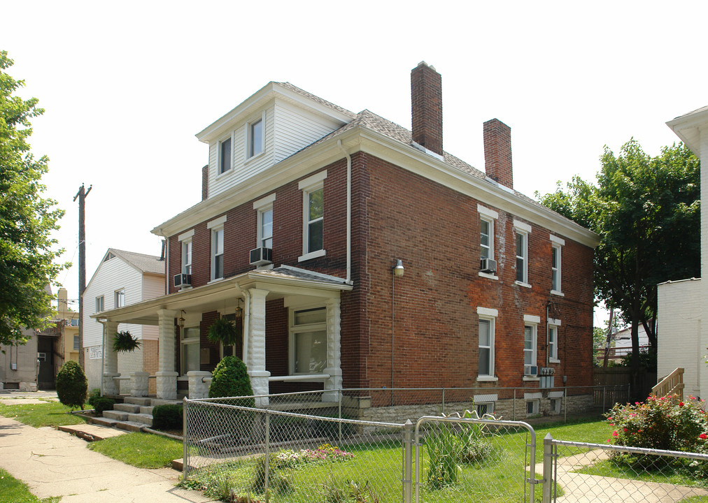 31-33 W 8th Ave in Columbus, OH - Building Photo