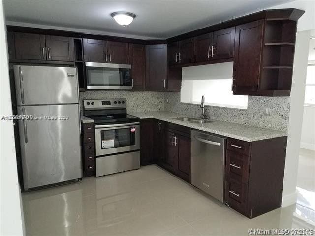 5620 Freedom St in Hollywood, FL - Building Photo - Building Photo