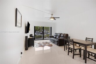 1000 River Reach Dr, Unit 119 in Fort Lauderdale, FL - Building Photo - Building Photo