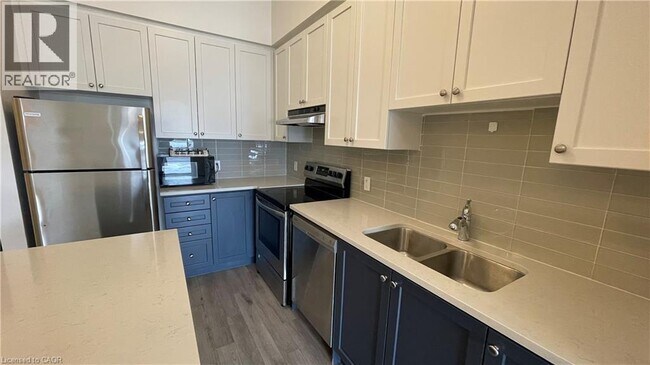 200 Lagerfeld Dr in Brampton, ON - Building Photo - Building Photo