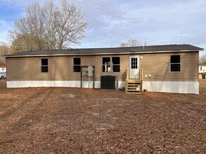 113 Willow St in Clinton, SC - Building Photo - Building Photo