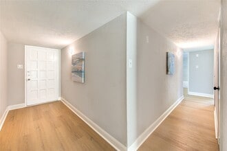 15515 Mira Monte Dr in Houston, TX - Building Photo - Building Photo