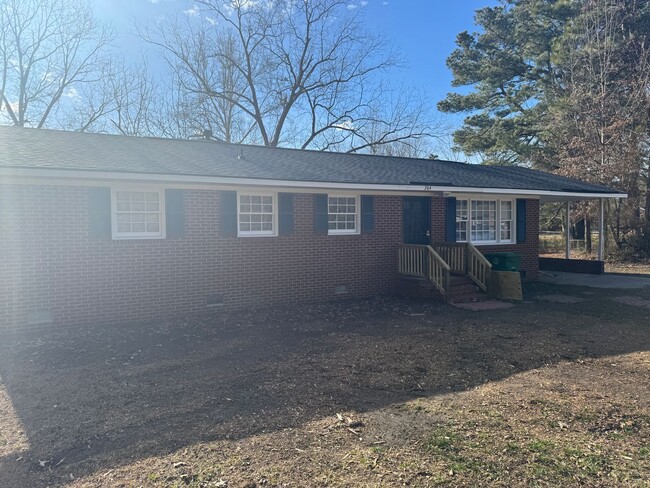 204 Ainsley Cir in Tarboro, NC - Foto de edificio - Building Photo