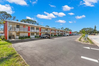 Soto Apartments in Sarasota, FL - Building Photo - Building Photo