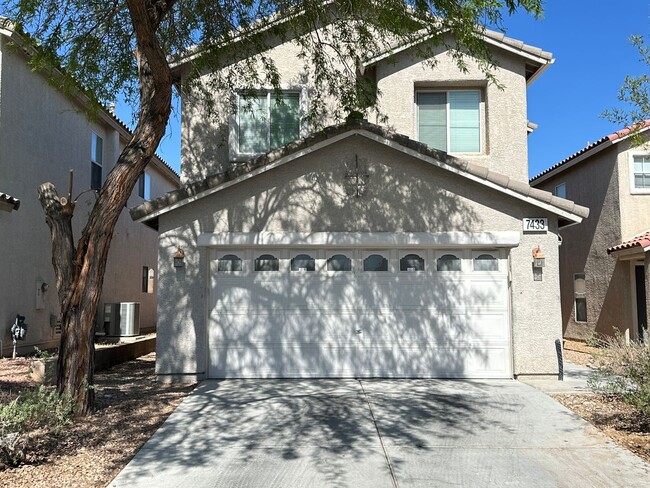 7433 Aardvark Walks St in Las Vegas, NV - Building Photo - Building Photo