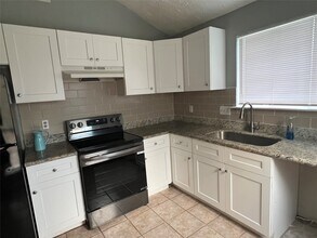 1519 Buffalo Run Cir in Houston, TX - Foto de edificio - Building Photo