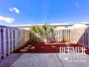 5295 Balfour Pl in Pensacola, FL - Building Photo - Building Photo