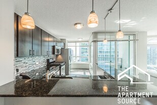 345 E Ohio St in Chicago, IL - Building Photo