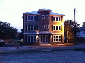 Places on Conradi at FSU in Tallahassee, FL - Foto de edificio - Building Photo