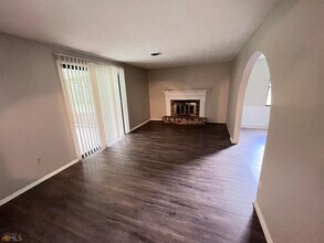 3723 Bramblevine Cir in Stonecrest, GA - Building Photo - Building Photo