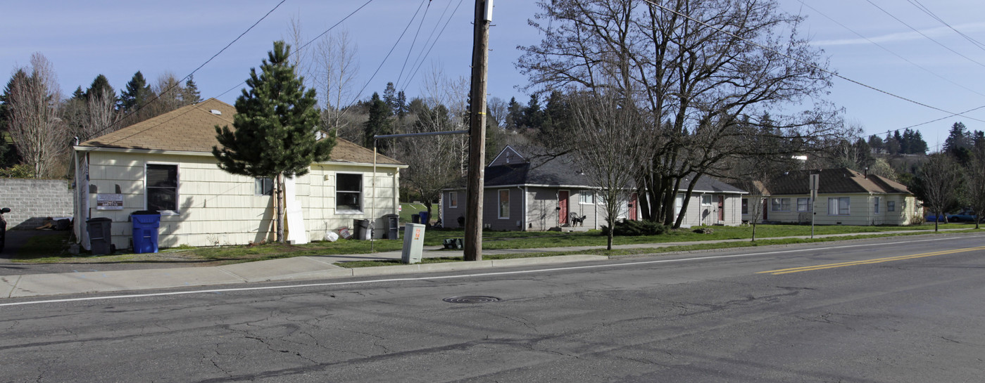 Evergreen Village Apartments in Vancouver, WA - Building Photo