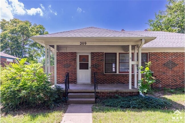 209 S Custer Ave in Wichita, KS - Building Photo - Building Photo