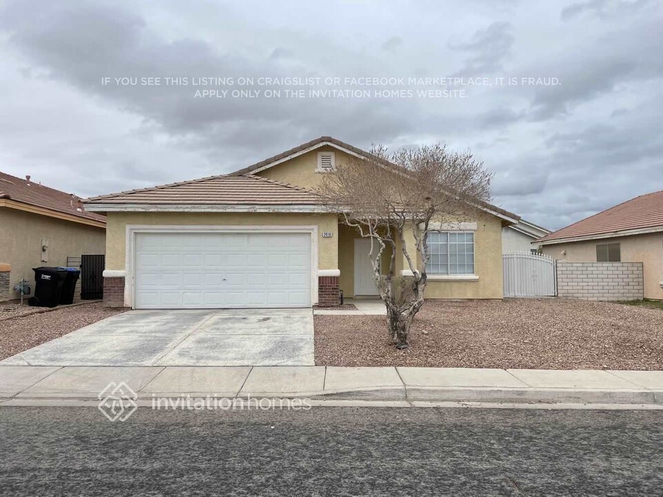 2418 Hollow Oak Ave in North Las Vegas, NV - Building Photo