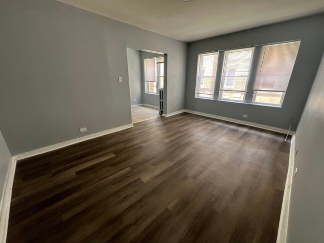 350 W 74th St in Chicago, IL - Building Photo - Building Photo