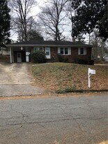 1048 Mantissa St NW in Atlanta, GA - Building Photo