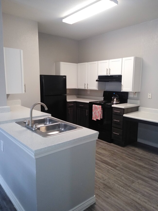 Mission Del Rio Apartment Homes in San Antonio, TX - Building Photo - Building Photo