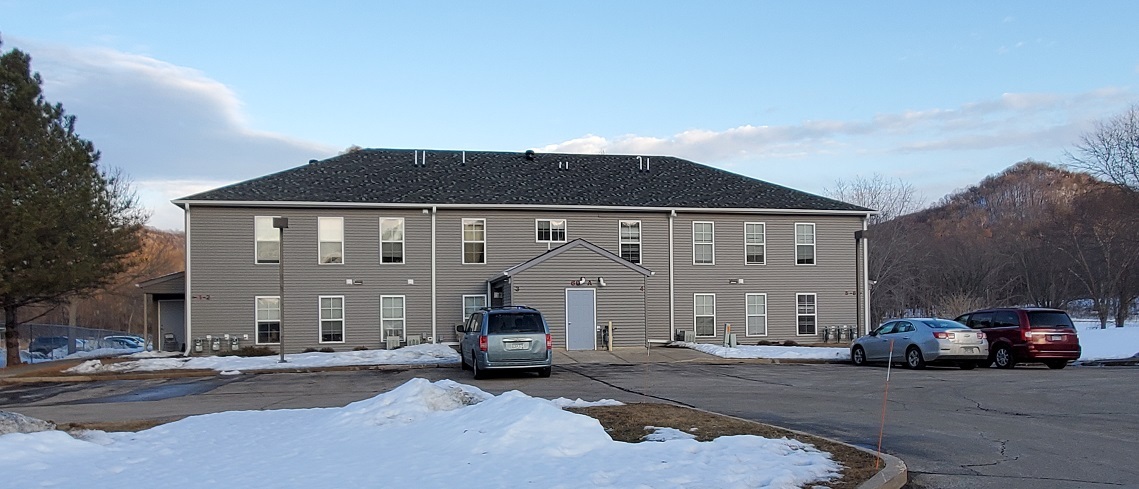 Pleasant Valley Apartments in Winona, MN - Foto de edificio